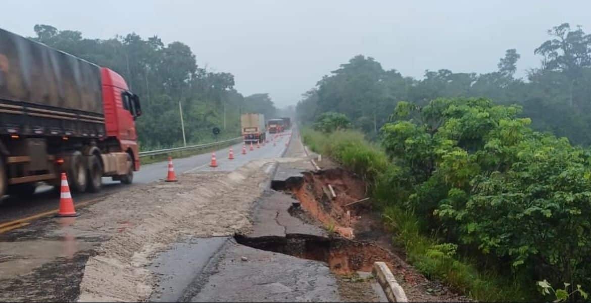 DNIT interdita trecho de rodovia em Mato Grosso por risco de rompimento da pista