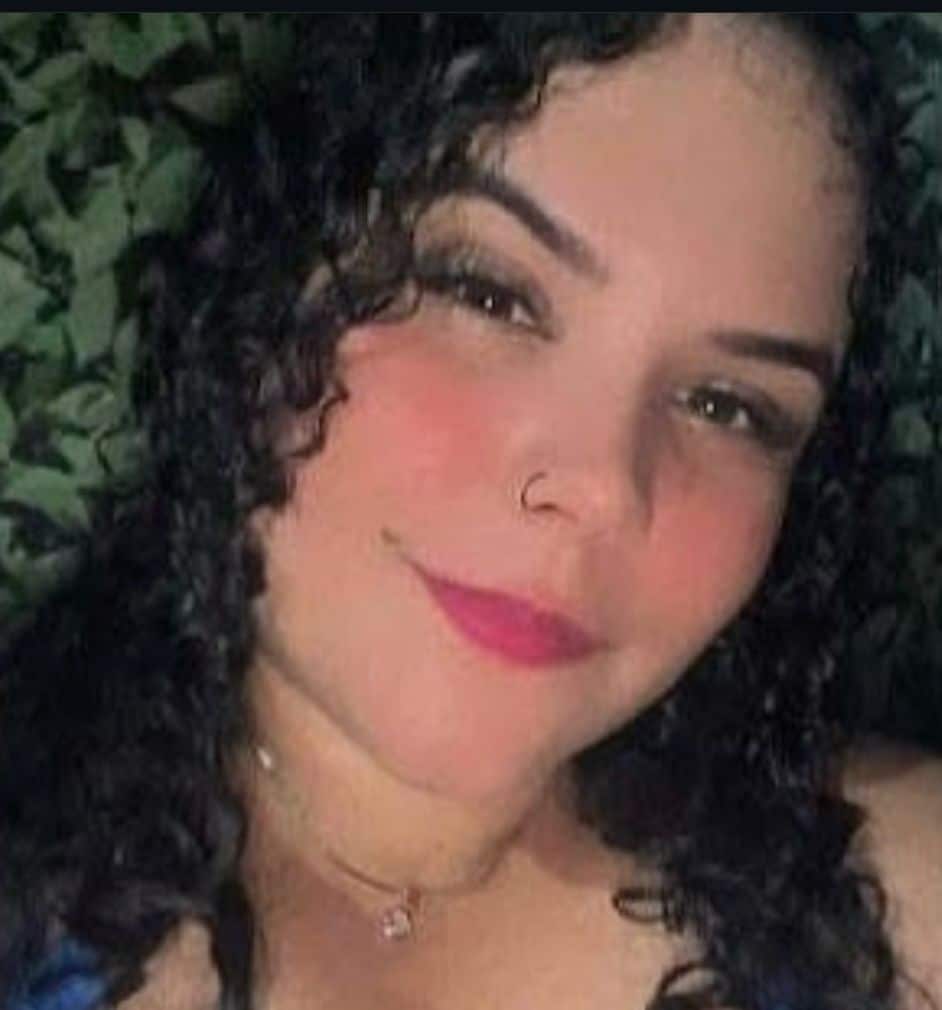 Jovem é assassinada na frente dos filhos no Médio Norte; suspeito foragido