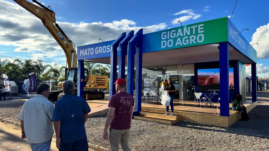 Desenvolve MT apresenta linhas de crédito na Norte Show e reforça apoio ao produtor rural