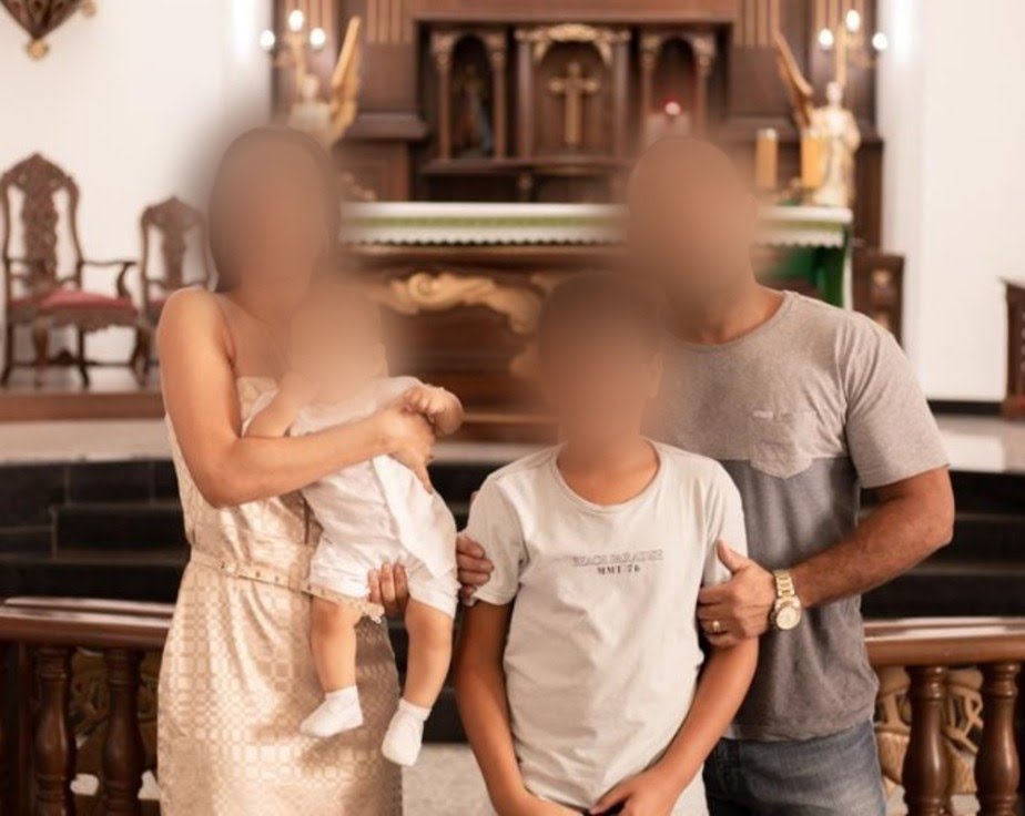 Adolescente apreendido por matar os pais e o irmão de 3 anos