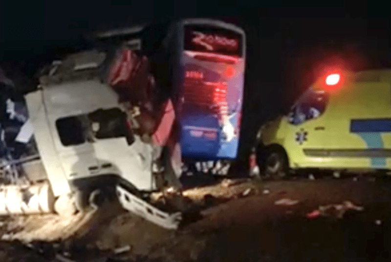 Violento acidente com ônibus e carreta na BR-163 entre Lucas e Nova Mutum; concessionária informa 11 mortes e mais de 30 feridos