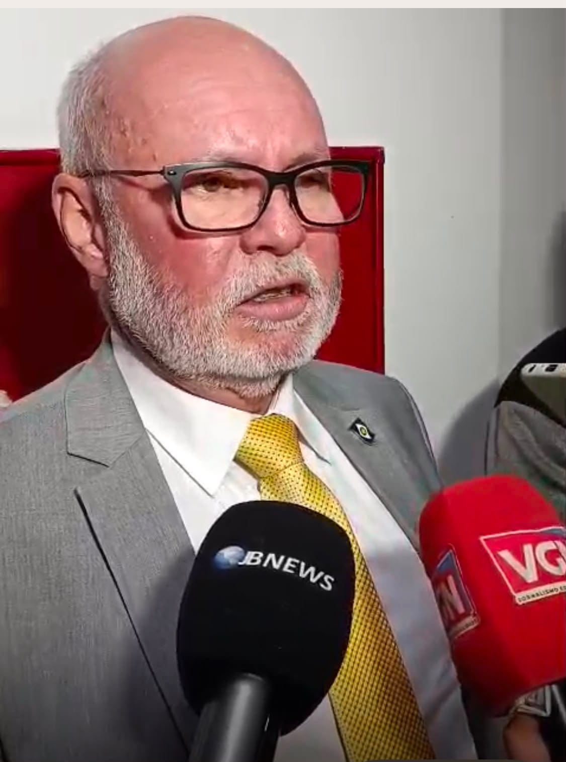 “PGE faz parecer, não fiscalização de contratos”, afirma procurador durante CPI da Saúde na ALMT