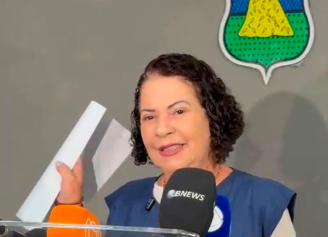 Ação de Abilio na Justiça que tira poder da maioria implode acordo político e acirra guerra na Câmara “Estou decepcionada”, diz Baixinha