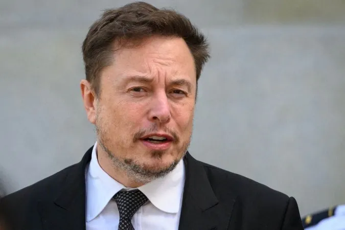 Em meio a briga com Moraes, Musk diz que vai tirar funcionários do X do Brasil