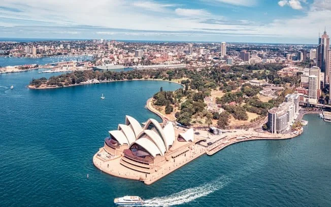 Latam retoma voos diretos entre Santiago e Sydney: a rota mais longa da companhia