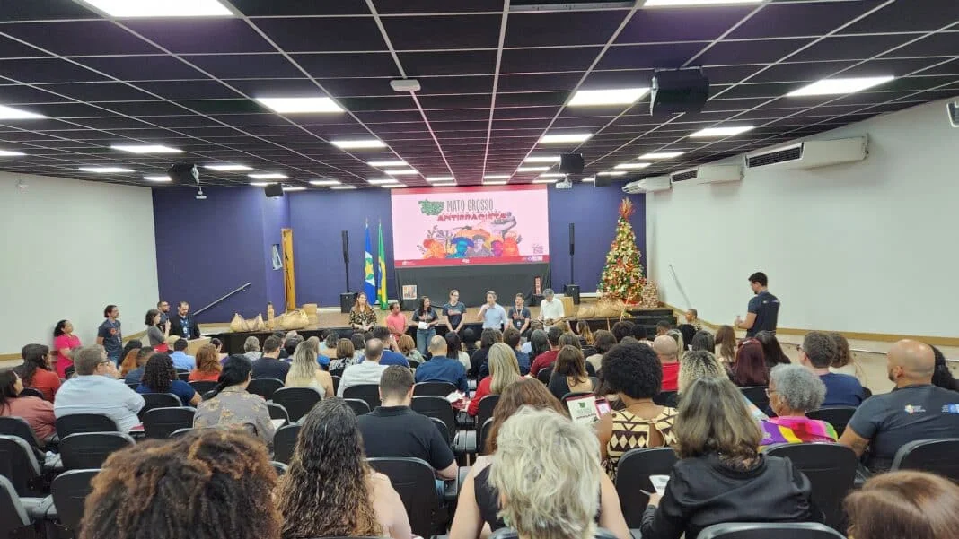 Seduc lança cartilha de política antirracista para professores e alunos da rede estadual de Mato Grosso