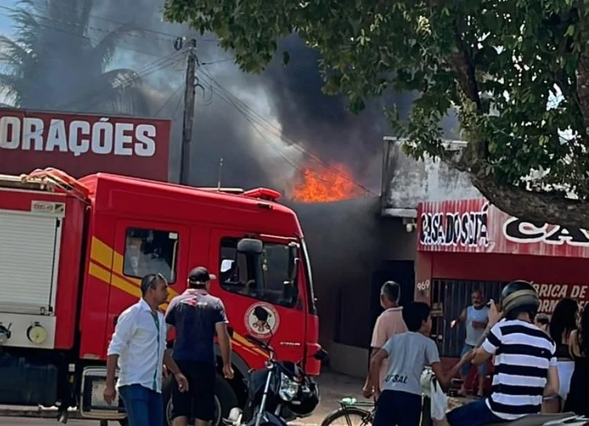 Incêndio em empresa de estofados mobiliza Corpo de Bombeiros em Colíder