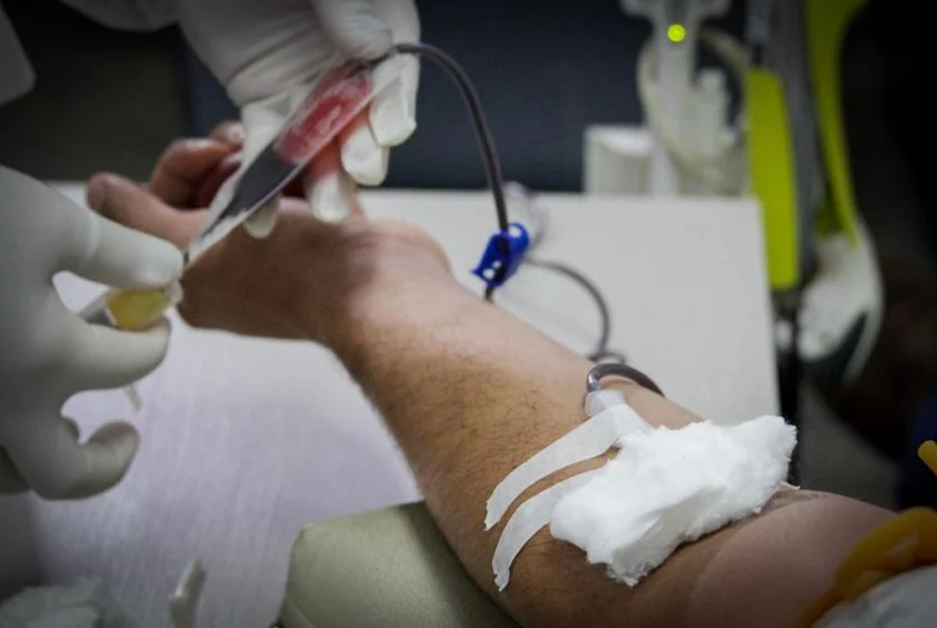 Com baixa no estoque, MT Hemocentro convoca voluntários para doarem sangue