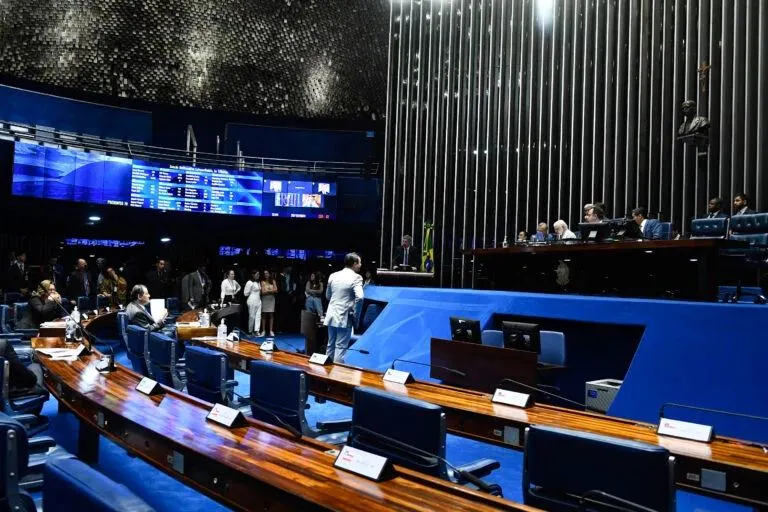 Senado aprova último projeto do corte de gastos do governo Lula