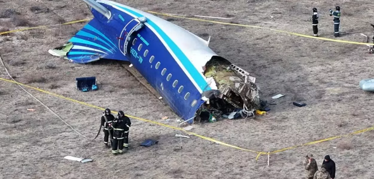Avião da Embraer que caiu no Cazaquistão pode ter sido atingido por míssil russo