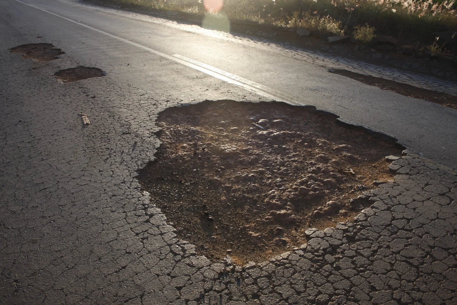 Concessionária de rodovia em MT terá que indenizar vítima de acidente causado por buraco na pista