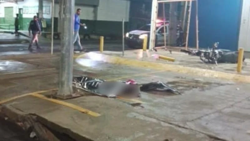 Jovem invade contramão e morre após bater em carro na rodovia