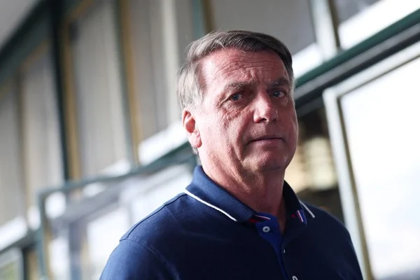 Bolsonaro Nega Golpe e Declara Confiança na Justiça em Dia de Julgamento no STF