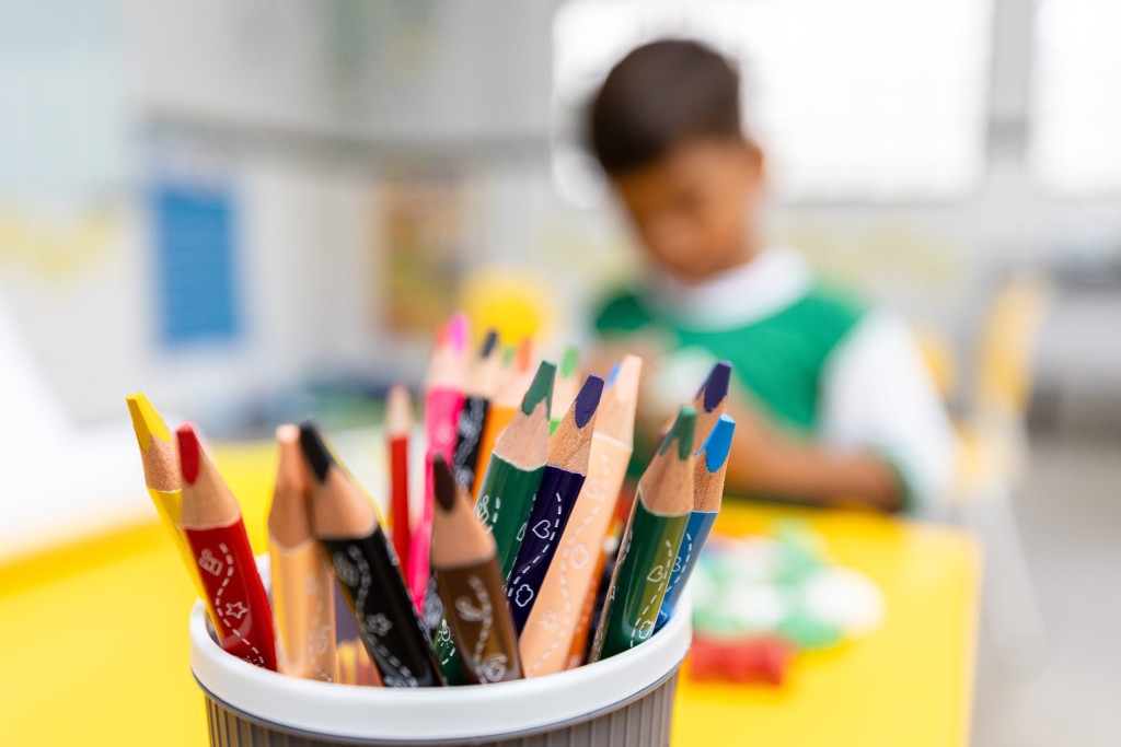 Contratação direta e férias marcam nova fase para profissionais de apoio escolar
