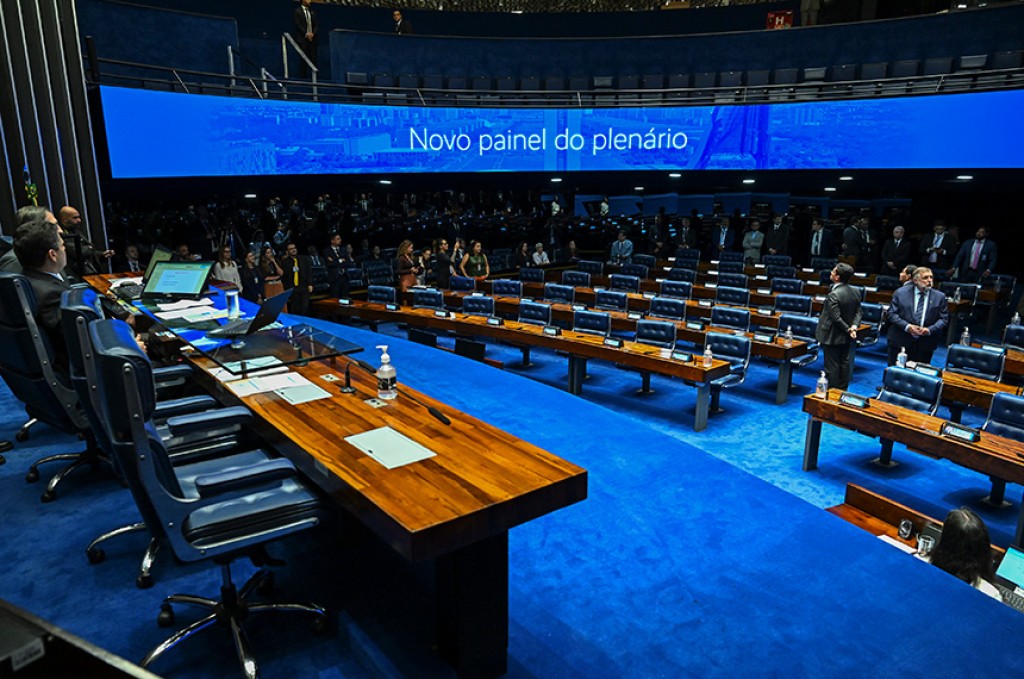Entenda como funciona o sistema eletrônico das votações no Senado