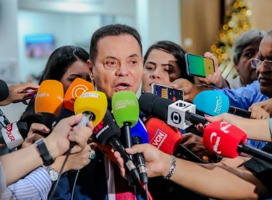 Botelho diz que tentou reconciliar Flávia Moretti e Cerqueira, mas admite fracasso