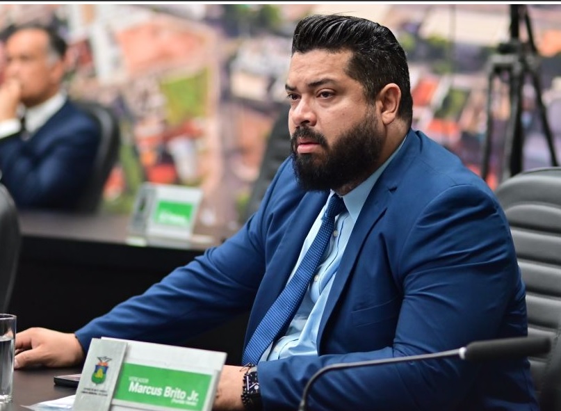 Justiça barra manobra de Marcus Brito e mantém exigência de 18 votos para mudar regimento