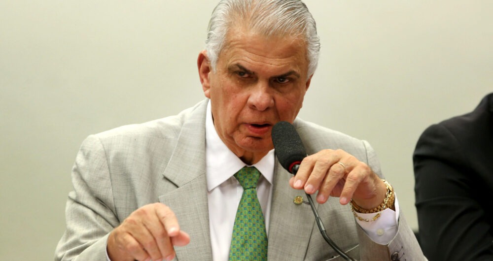 DC estreia na Câmara com filiação de José Carlos Araújo