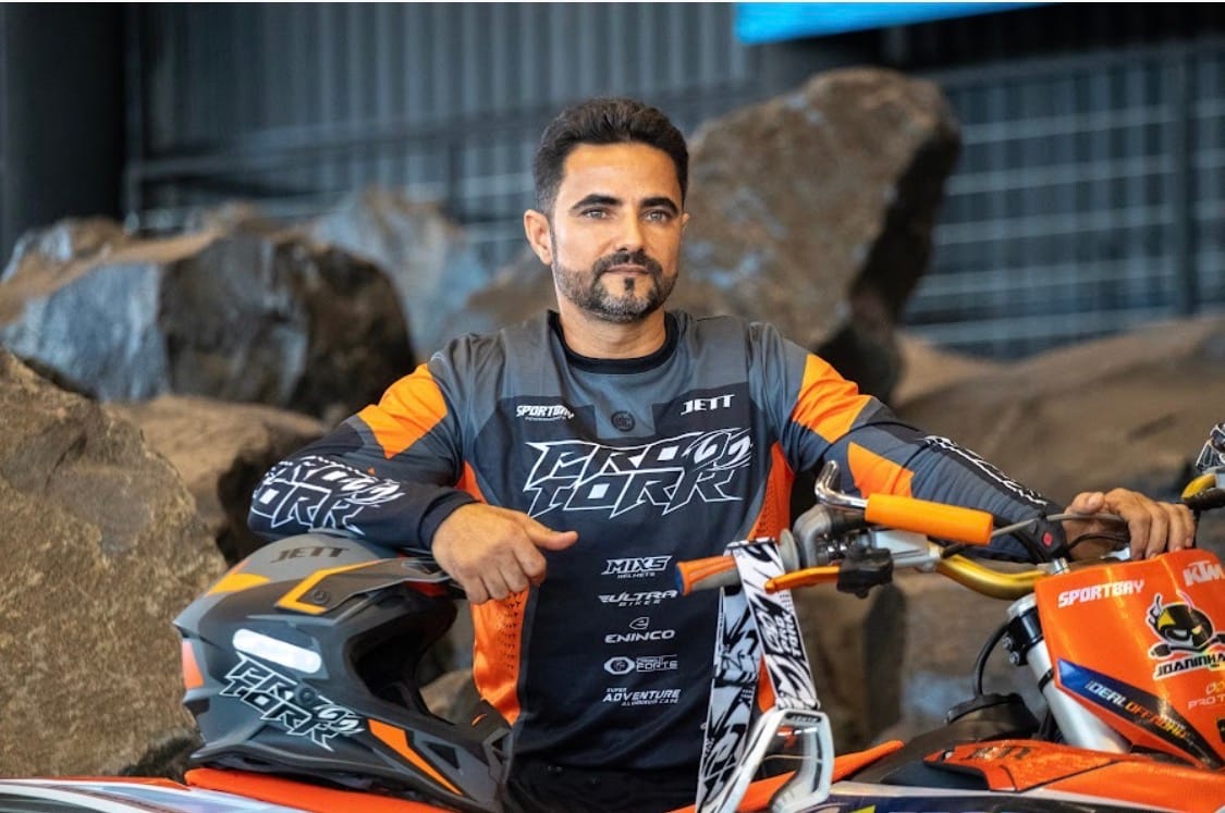 Temporada de praia ganha dose de adrenalina: Joaninha leva espetáculo de Freestyle Motocross para cinco cidades do Araguaia