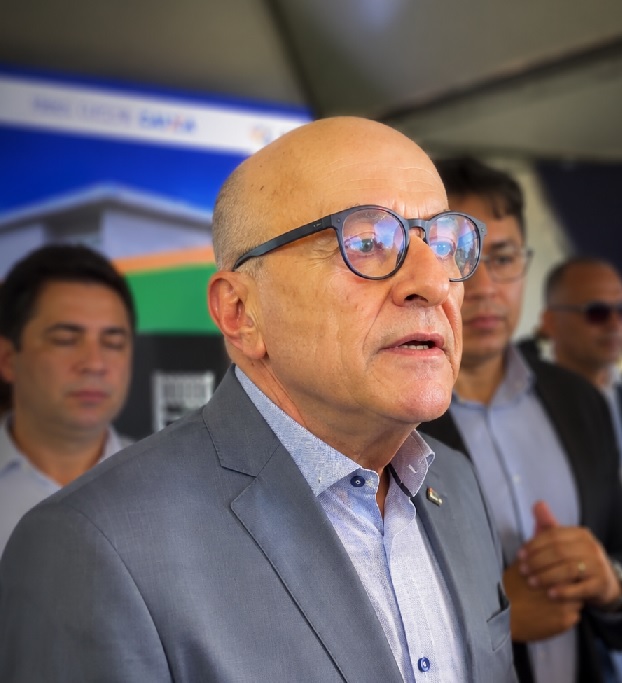 Pivetta descarta intervenção no DAE e anuncia plano para levar água a Várzea Grande