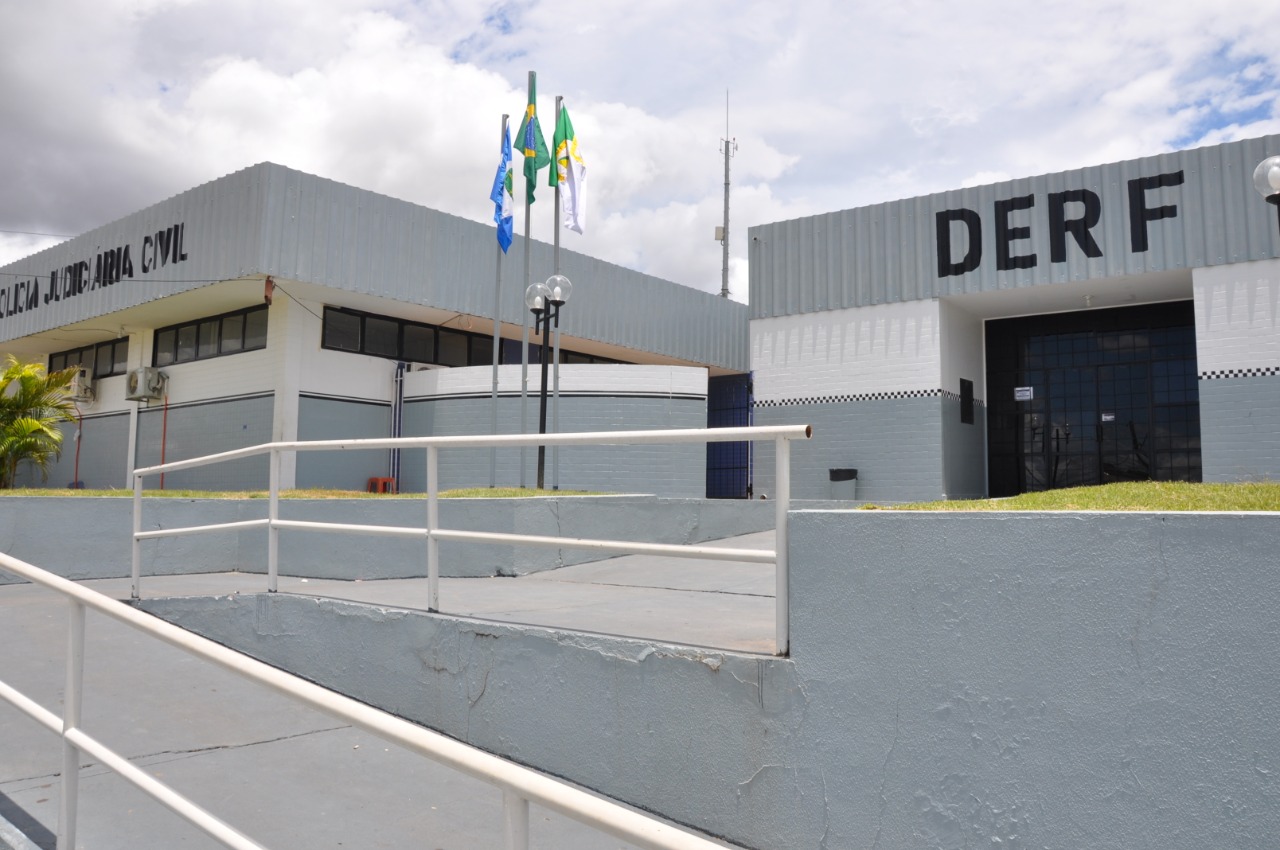 Jovem é preso após furtar R$ 553 de loja em Cuiabá
