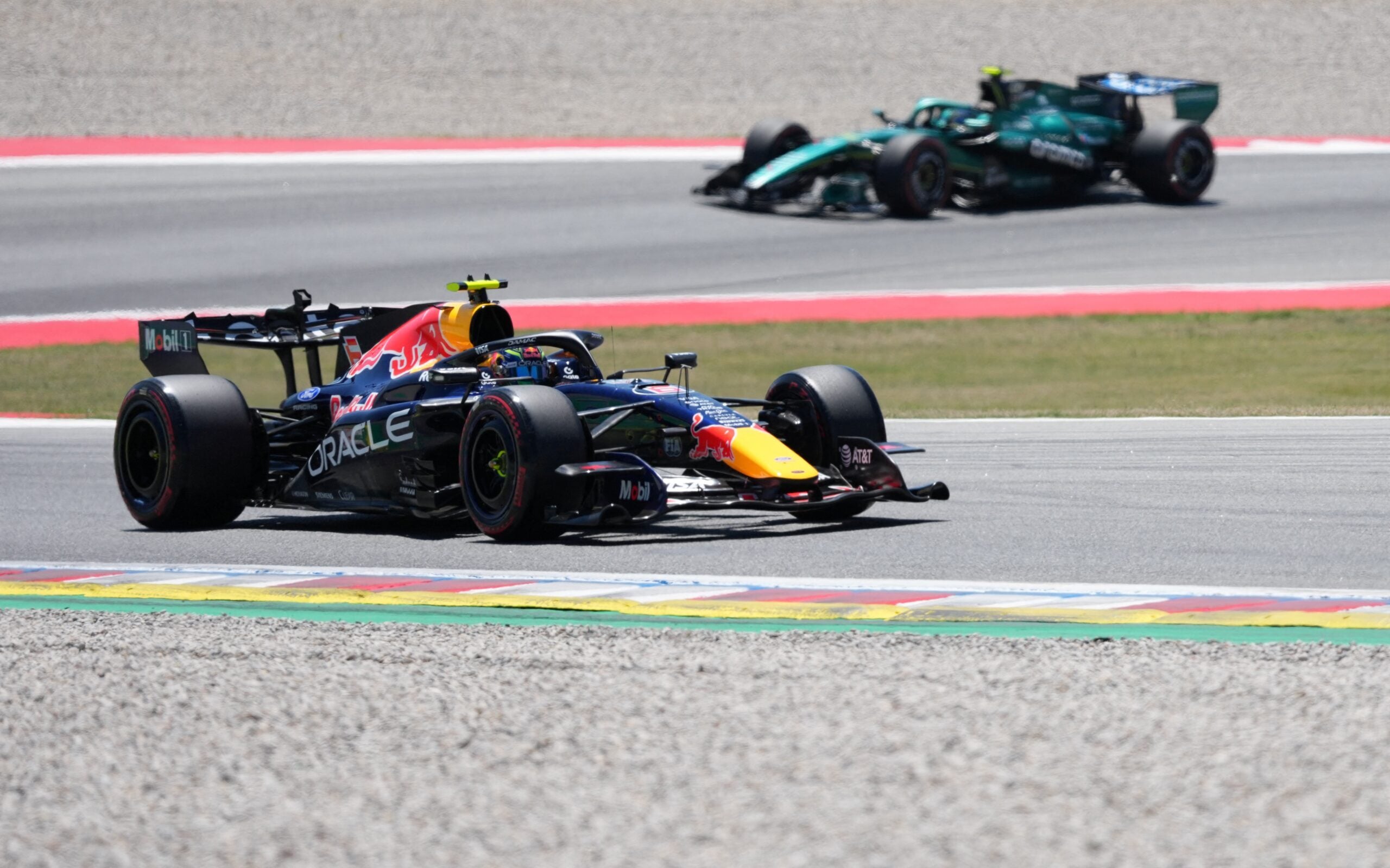 Hadjar enfrenta largada do fundo do grid no GP da Bélgica