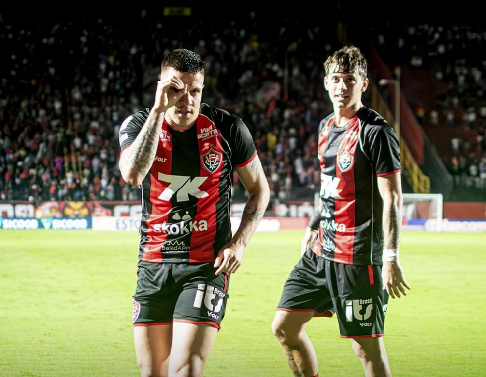 Vitória vence e afunda o Vasco na zona de rebaixamento
