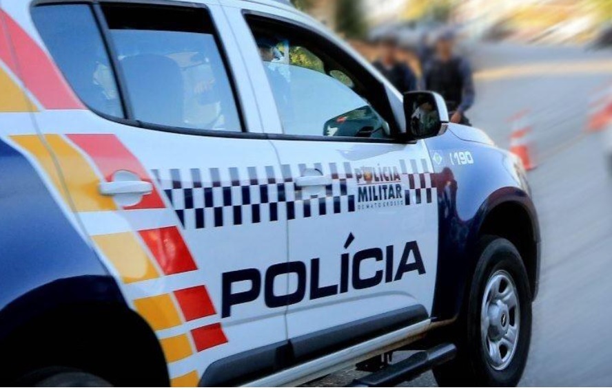 Suspeito é baleado após fuga com moto roubada durante operação da PM
