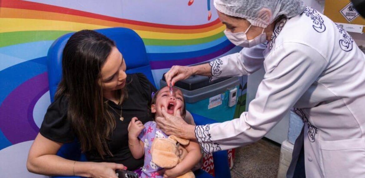 Brasil amplia vacinação contra a poliomielite com retorno da dose de reforço aos 4 anos