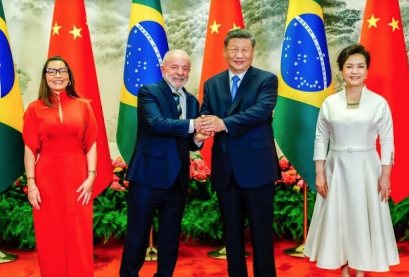 Hostil ao governo dos EUA, Lula abaixa cabeça para o tarifaço chinês de 67%
