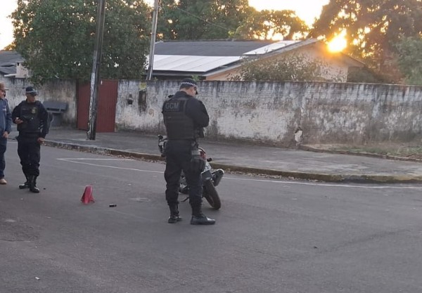 Motociclista fica ferido após colisão com Corolla Cross em avenida de Colíder