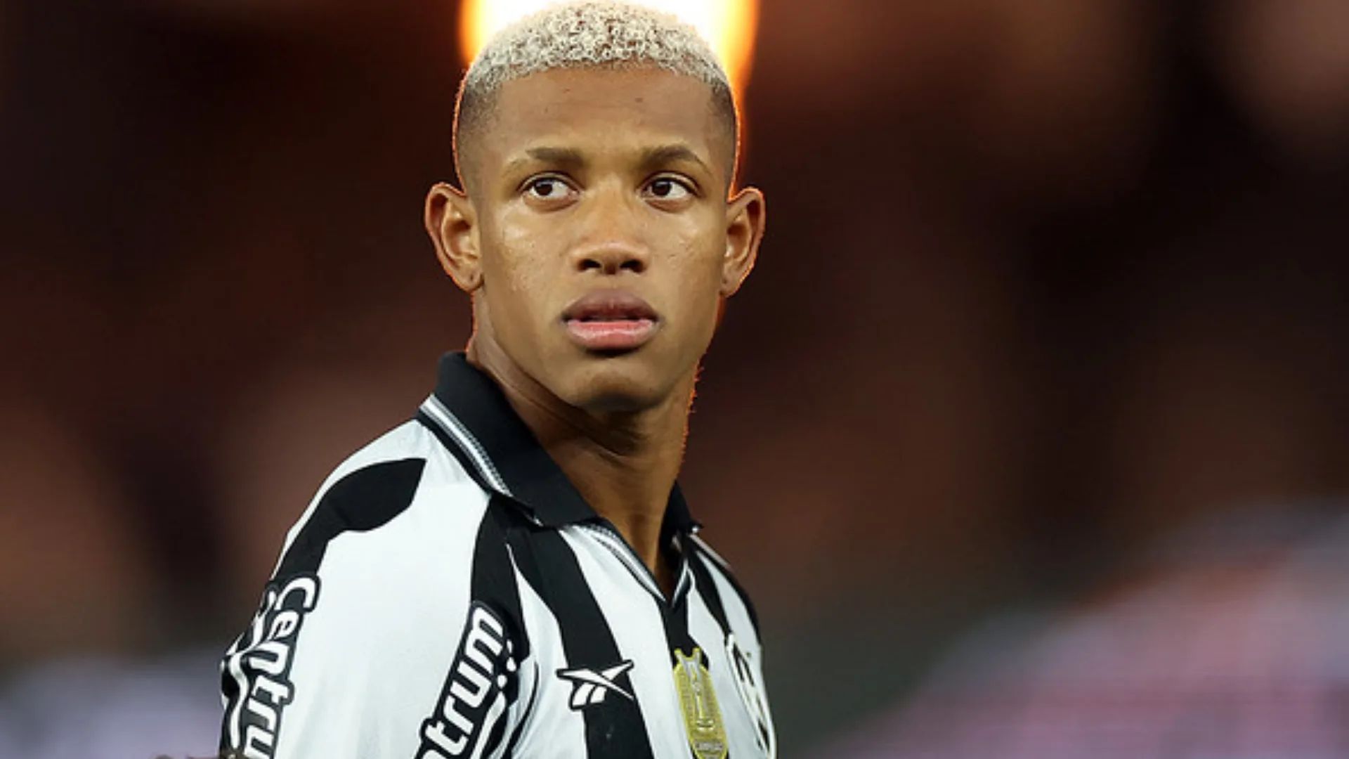 Botafogo rejeita proposta do Palmeiras e mantém Danilo no elenco