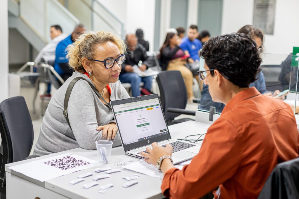 Prefeitura leva mais de 600 vagas do Sine Municipal à Feira de Empregabilidade