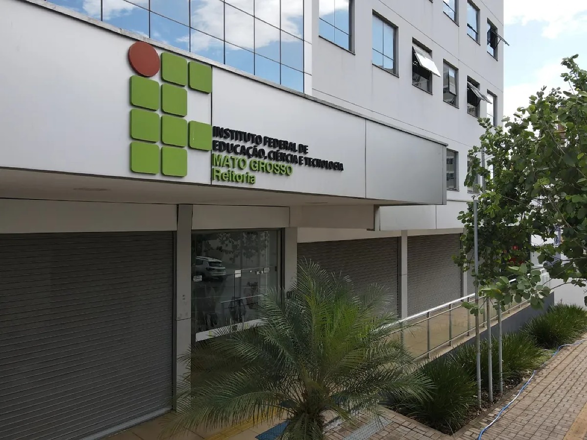 IFMT fará concurso com 43 vagas e salários de até R$ 14,9 mil