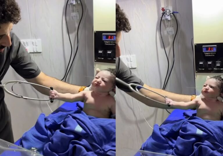 Bebê segura estetoscópio do médico com força logo após nascer e vídeo diverte a internet