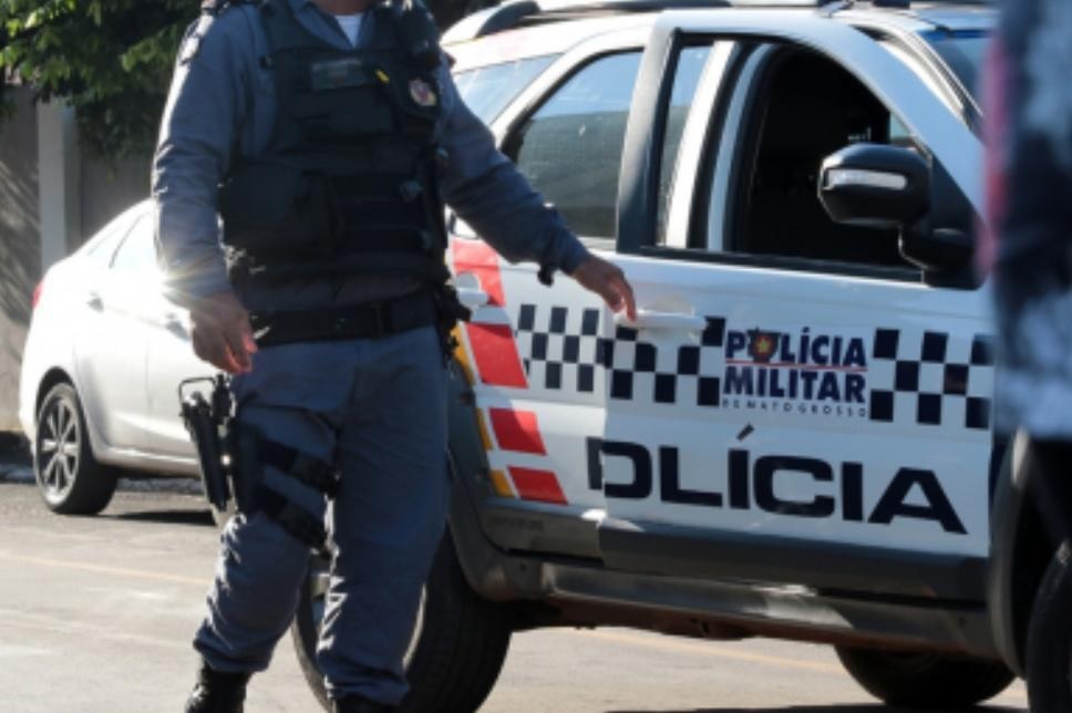Câmera flagra tentativa de execução em boate; arma falha e homem sobrevive em MT