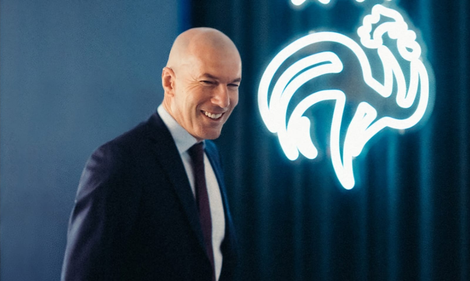Zinédine Zidane assume a seleção francesa rumo ao Mundial de 2030