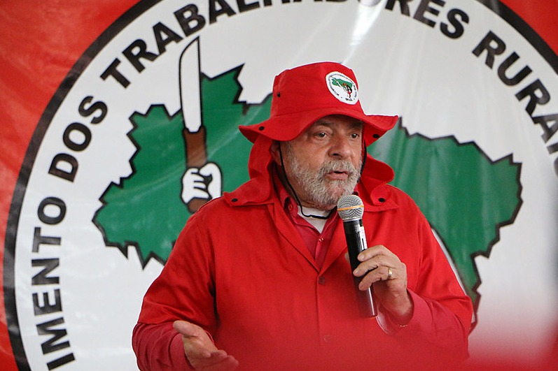 MST dispara contra Lula e chama terceiro mandato de pior da história