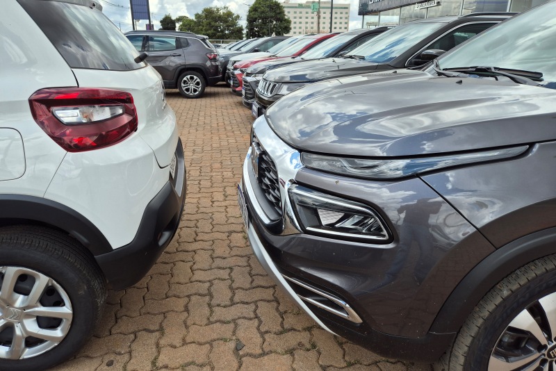 Após seis anos, preço de carro 0km cai no Brasil, aponta consultoria