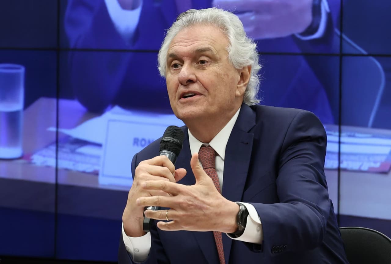 Caiado critica proposta do governo e cobra nova lei para inteligência artificial